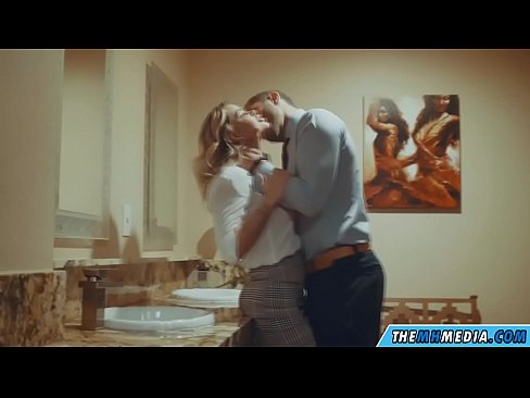 ❤️ När en bystig blondin förför dig på en offentlig toalett ☑ Porno at us sv.hochu-sex-tomsk.ru ﹏